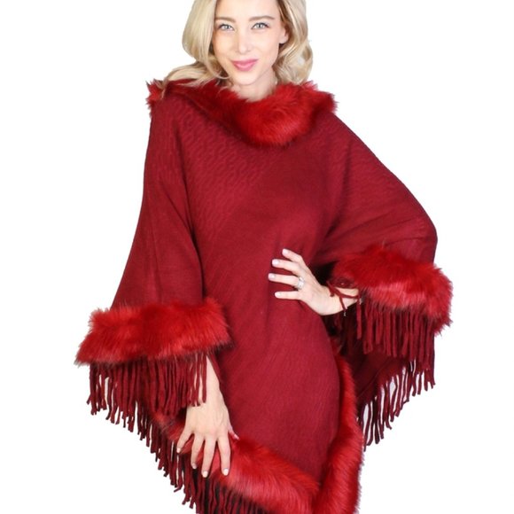 Gorgeous looking long poncho with fur collar and - Picture 1 of 4